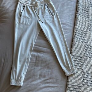 Calia by Carrie Underwood size small cream, joggers